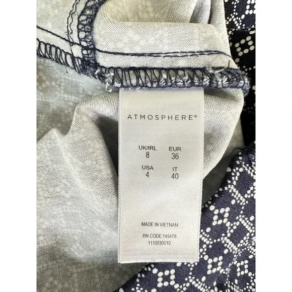 Atmosphere Slim Leg Patterned Pant Sz. 4 - Picture 3 of 4